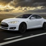 Tesla Otomatik Pilot Özellikli Araba