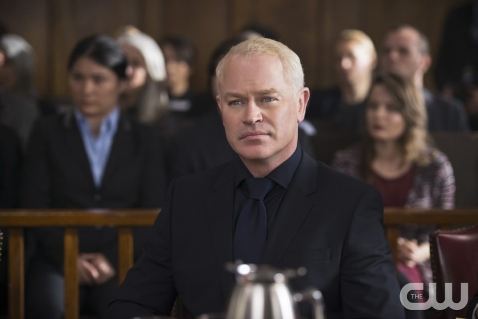 Arrow 4. Sezon 16. Bölüm Türkçe Düblaj İzle